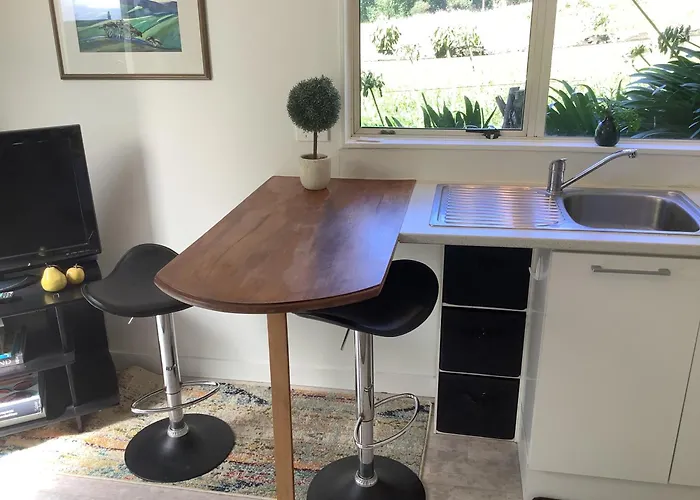 Wood Pigeon Cottage Pet Friendly Free Breakfast Hauraki Rail Trail 2Kms