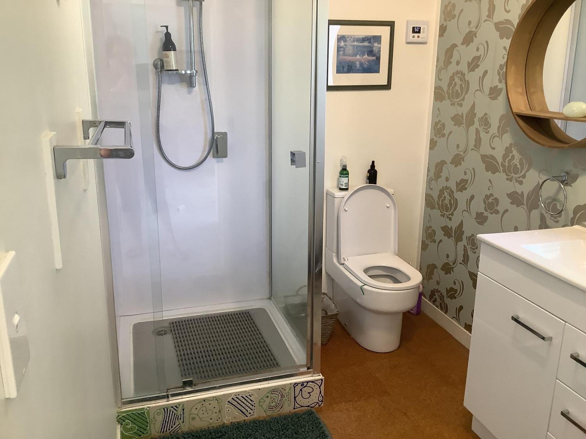 Wood Pigeon Pet Friendly Free Breakfast Hauraki Rail Trail 2kms * Waikino
