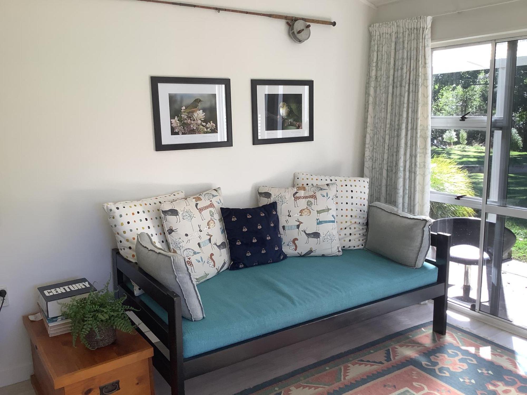 Wood Pigeon Pet Friendly Free Breakfast Hauraki Rail Trail 2kms * Waikino
