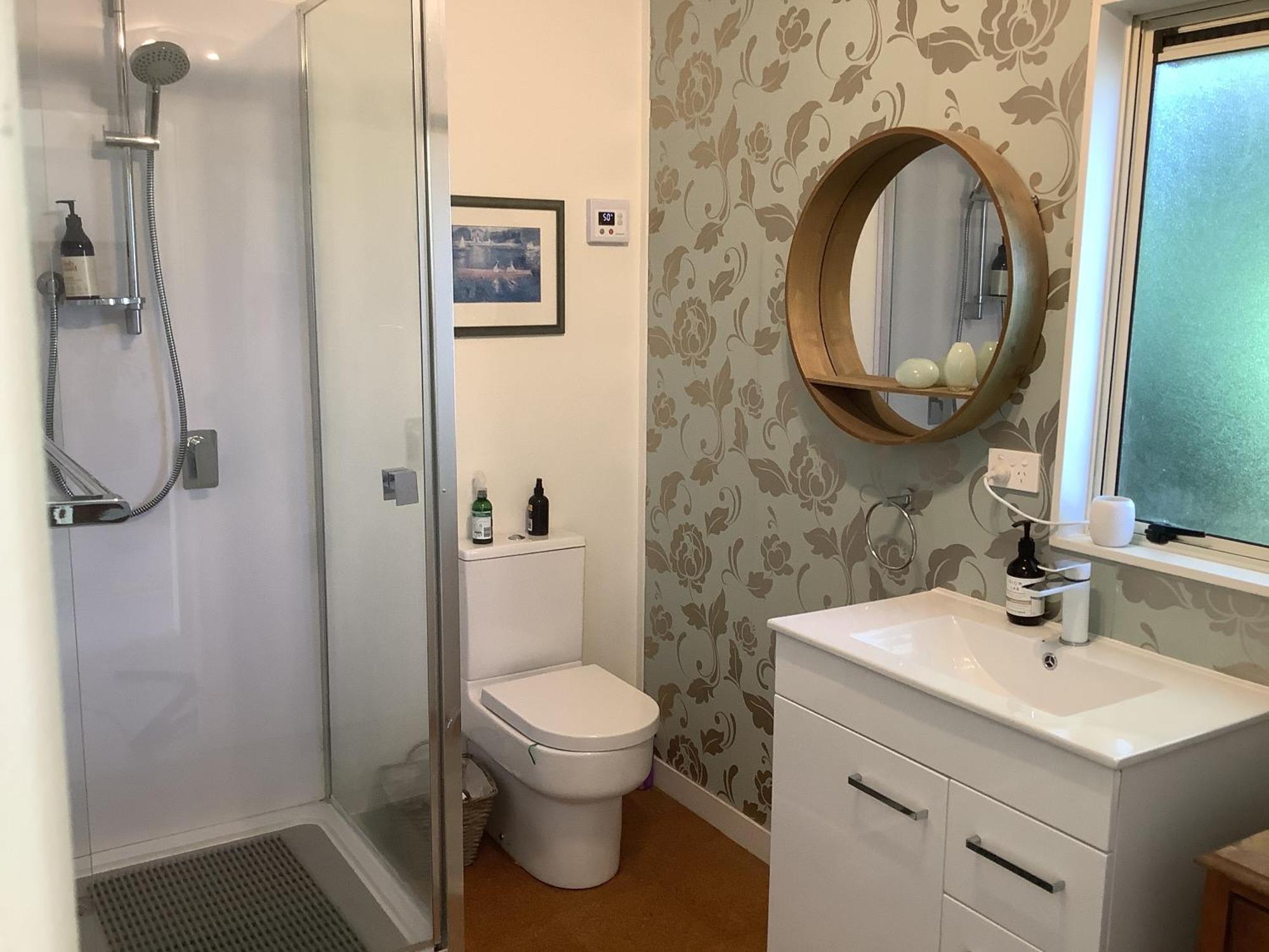 Wood Pigeon Pet Friendly Free Breakfast Hauraki Rail Trail 2kms Apartment